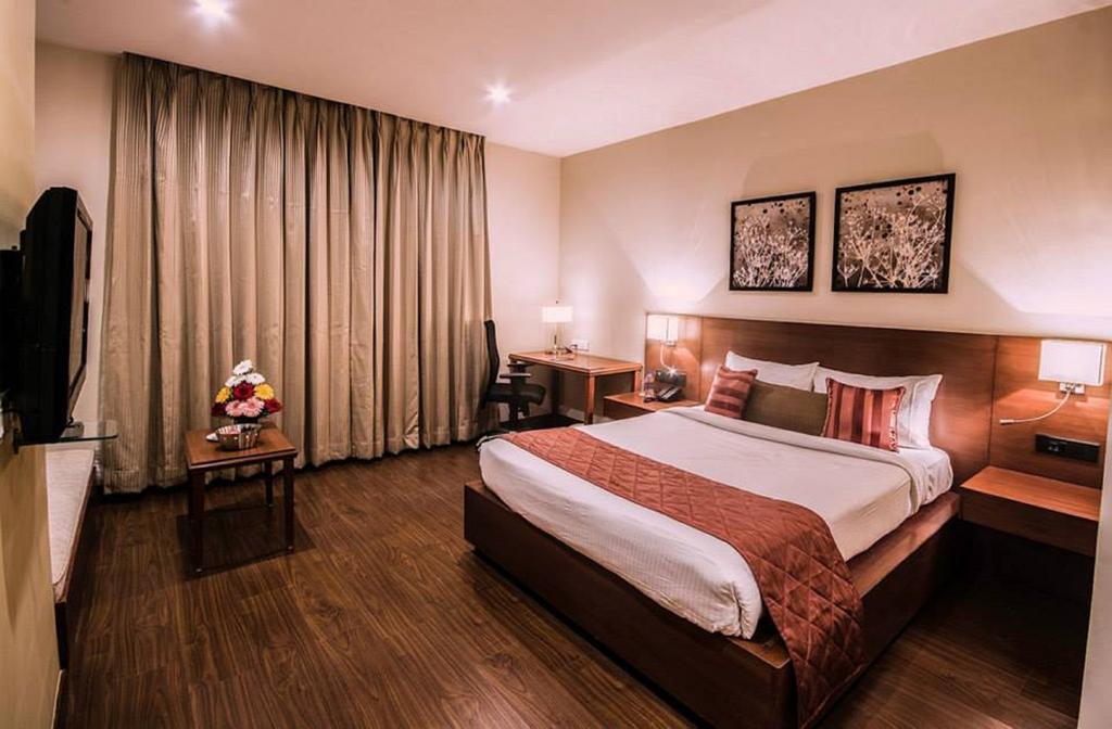 The Altruist Business Hotel Hitech Hyderabad Room photo